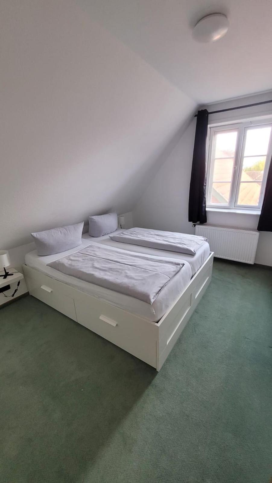 Hotel Zur Linde メルドルフ エクステリア 写真
