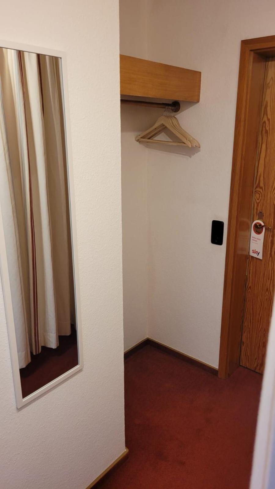 Hotel Zur Linde メルドルフ エクステリア 写真